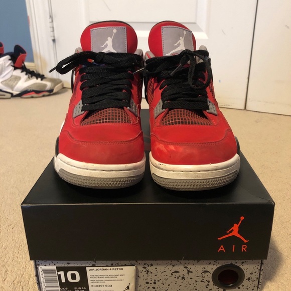 Jordan Retro 4 Toro Bravo - Picture 4 of 4